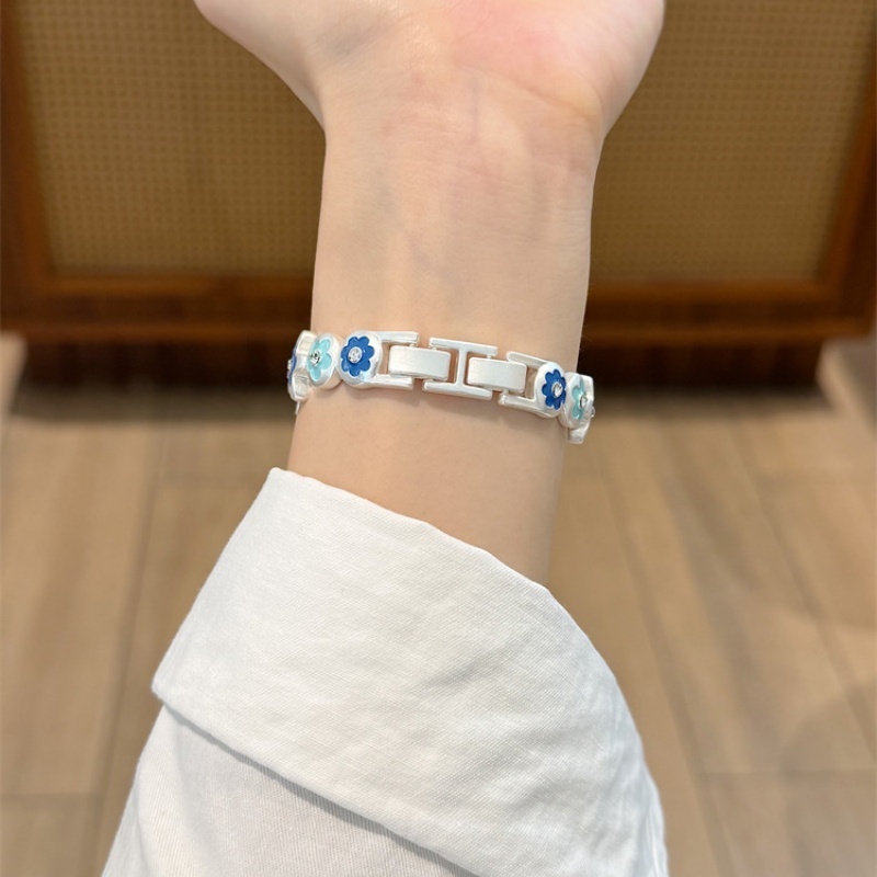 حزام معدني مزين بالزهور مناسب  - مراجعة Gt2 Belt وسعره